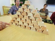 木のピラミッド.jpg